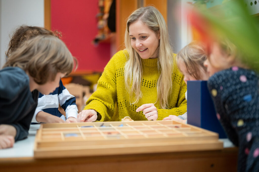 Logo Montessori Kinderhaus SEZUTU
